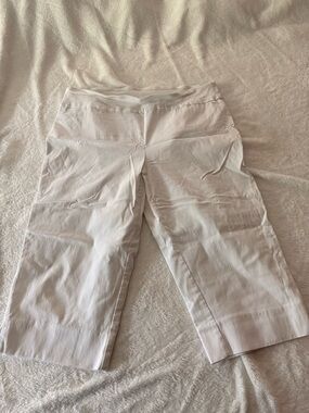 Ruby Rd White Stretch Capris Size 16